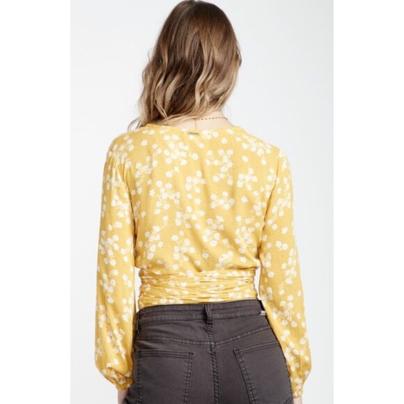 BILLABONG Love Wrapped Crop Top Sz L Yellow Floral Peasant Long Sleeve Tie Waist - Picture 9 of 14